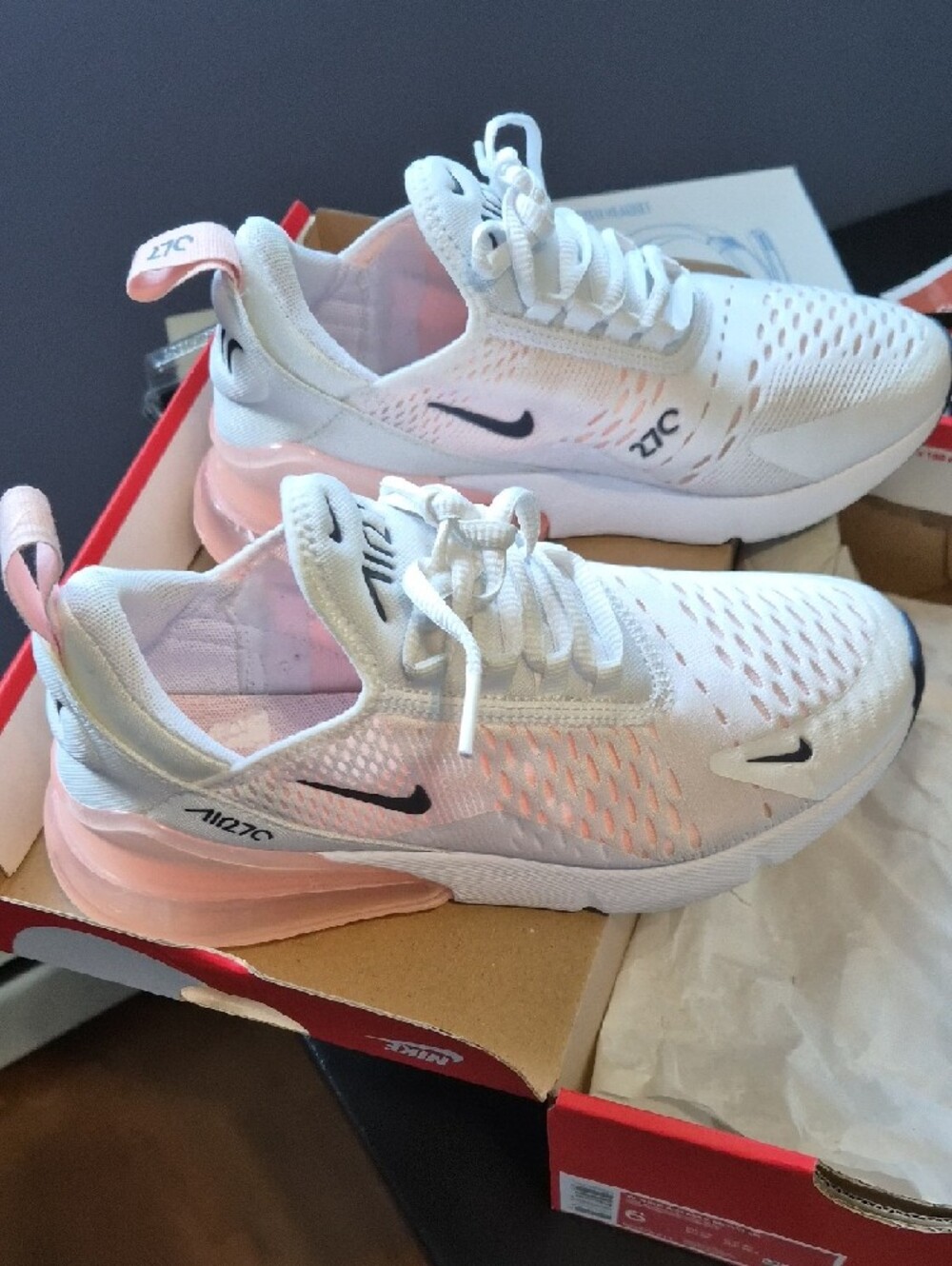 Nike Women’s Moto 2K Air270 White Sneakers with Pink Air Heel - Picture 3 of 12
